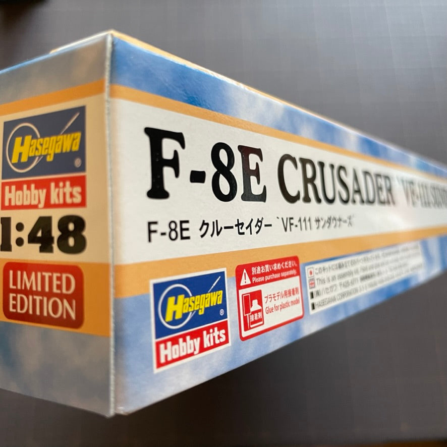 Hasegawa 1/48 F-8E CRUSADER VF-111 SUNDOWNERS Model kit 07524 JAPAN